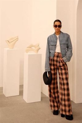 What to Wear to an Art Show: Navigating Fashion and Function in Gallery Spaces